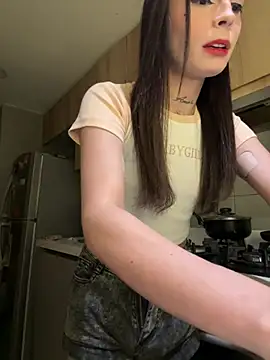 Snapshot of candycami19 chatting on 03/15/25, 08:26 candycami19 online show from 03/15/25, 08:26