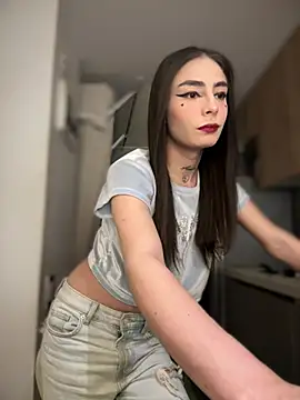 Snapshot of candycami19 chatting on 02/19/25, 05:05 candycami19 online show from 02/19/25, 05:05