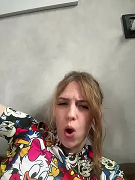 Snapshot of MilaSwe chatting on 03/12/25, 12:57 MilaSwe online show from 03/12/25, 12:57