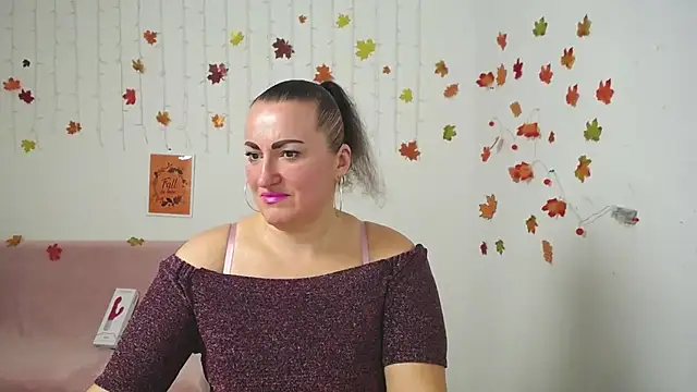 DianaMGG online show from 11/22/25, 06:29