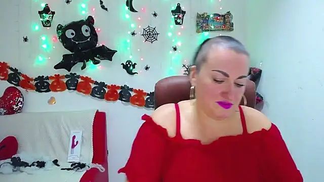 DianaMGG online show from 11/04/25, 06:39