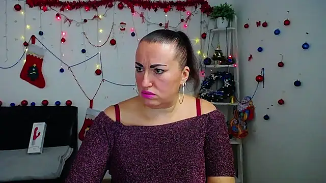 DianaMGG online show from 12/05/25, 07:12