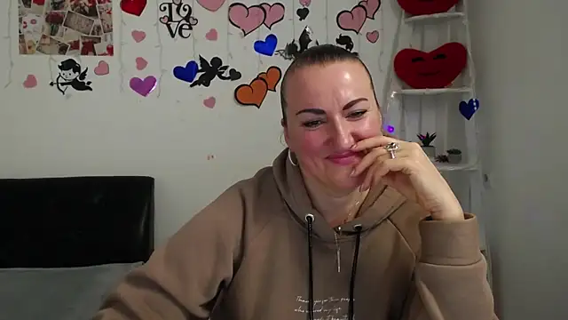 Snapshot of DianaMGG chatting on 02/28/25, 12:09 DianaMGG online show from 02/28/25, 12:09