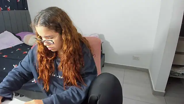 Greciaruiz  online show from 11/24/25, 12:43