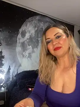 Snapshot of Azaahara_ chatting on 07/05/26, 02:27 Azaahara online show from 07/05/26, 02:27