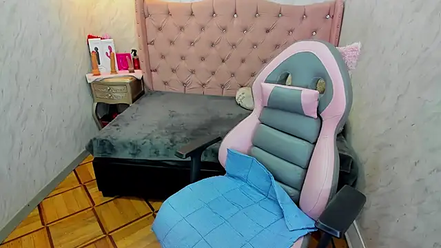 Lianngrace online show from 02/17/26, 02:25