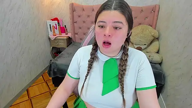 Lianngrace online show from 05/13/26, 02:46