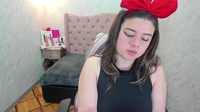 Lianngrace online show from 12/18/25, 03:27