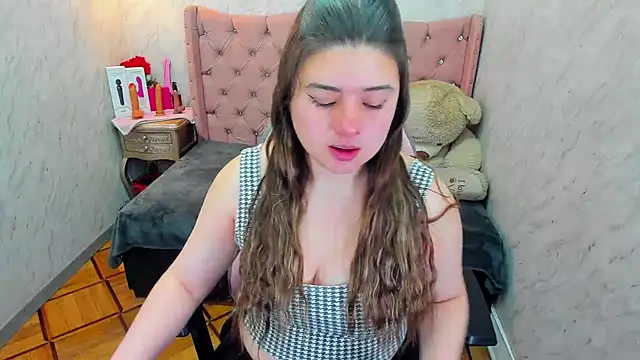 Lianngrace online show from 04/17/26, 02:31