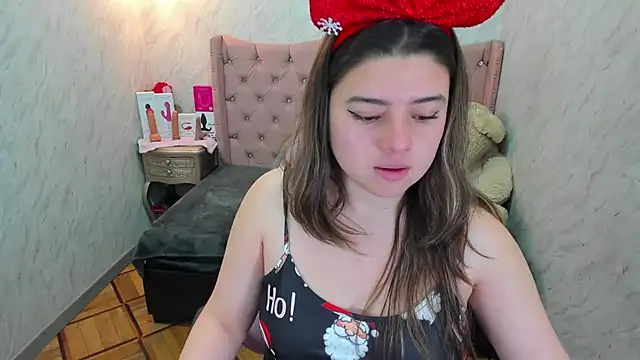 Lianngrace online show from 12/14/25, 01:17