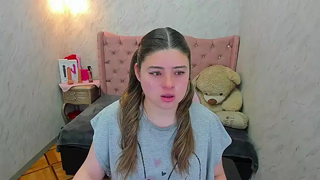 Lianngrace online show from 05/15/26, 02:26