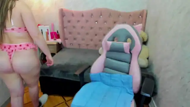 Lianngrace online show from 02/18/26, 02:02