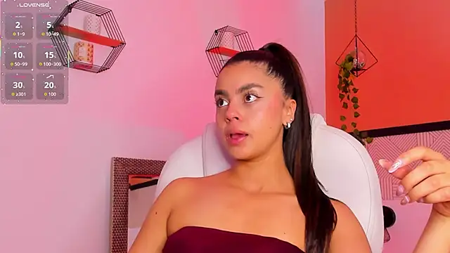 Bella walker  online show from 04/03/26, 04:13