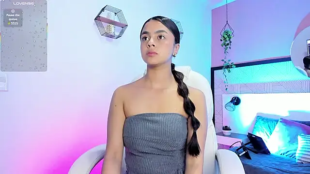 Bella walker  online show from 02/04/26, 08:15