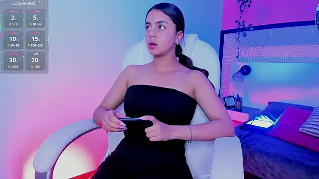 Bella walker  online show from 02/05/26, 09:10