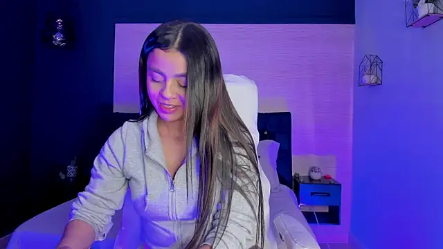 Bella walker  online show from 04/08/26, 08:32