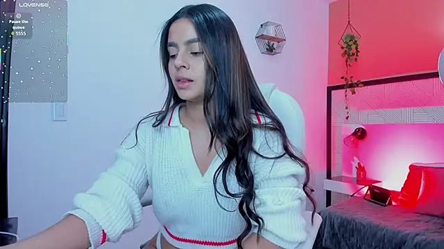 Bella walker  online show from 02/11/26, 07:58