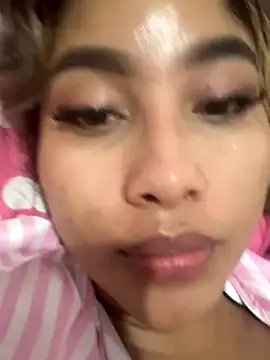 SofiaBennett  online show from 11/16/25, 12:37