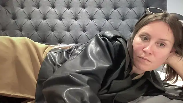 eatmypie69 online show from 10/12/25, 07:15