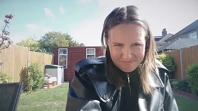 eatmypie69 online show from 04/21/26, 09:27