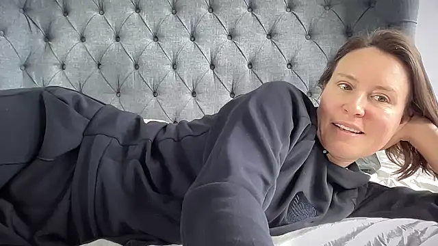 eatmypie69 online show from 09/23/25, 10:22