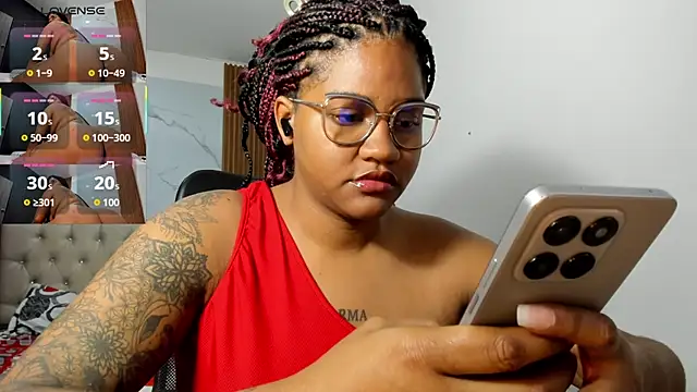 Snapshot of ZahraRose chatting on 07/17/26, 11:40 ZahraRose online show from 07/17/26, 11:40
