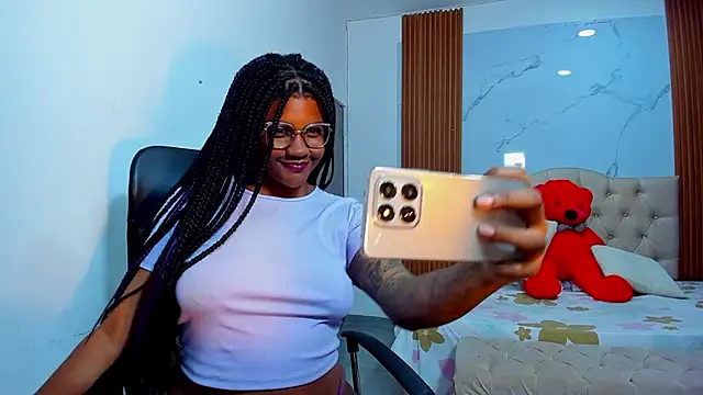 Snapshot of ZahraRose chatting on 01/07/26, 08:03 ZahraRose online show from 01/07/26, 08:03