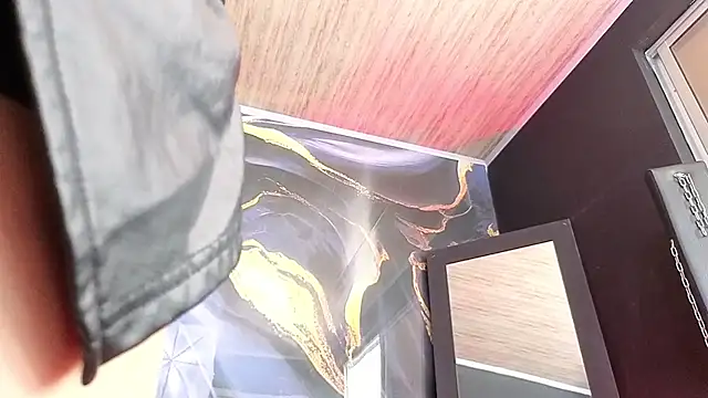 AmandaKovich online show from 04/15/26, 07:40