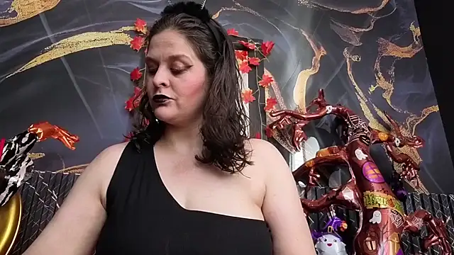 AmandaKovich online show from 10/29/25, 07:35