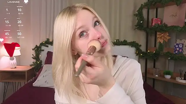 EdlaHewell online show from 12/19/25, 01:20