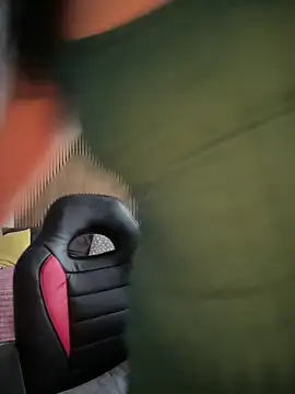 YoungHotMilf97 online show from 03/10/26, 08:29