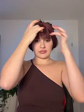 YoungHotMilf97 online show from 10/26/25, 09:04