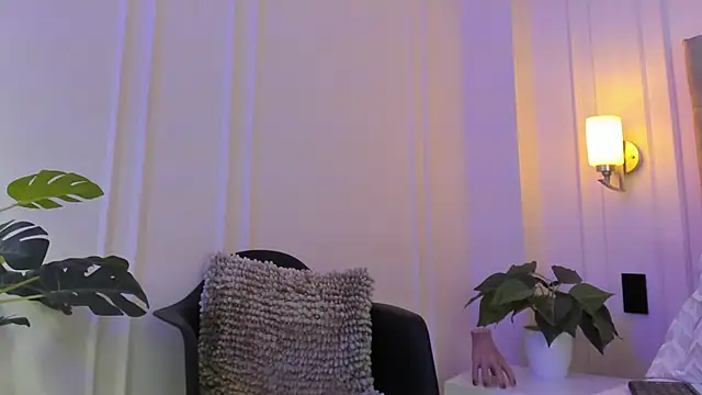 JasmineRoss 1 online show from 10/29/25, 07:13