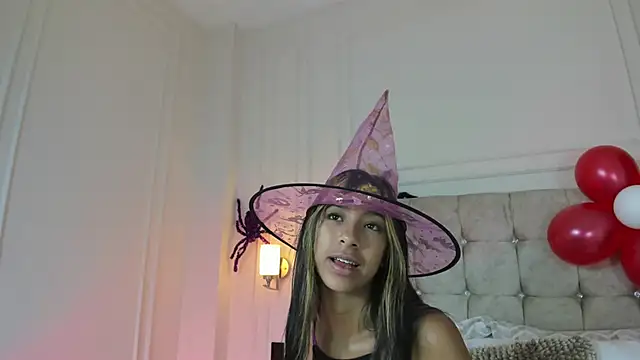 JasmineRoss 1 online show from 10/12/25, 02:18