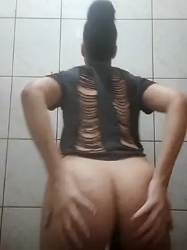 gatinha 18 online show from 11/10/25, 04:50