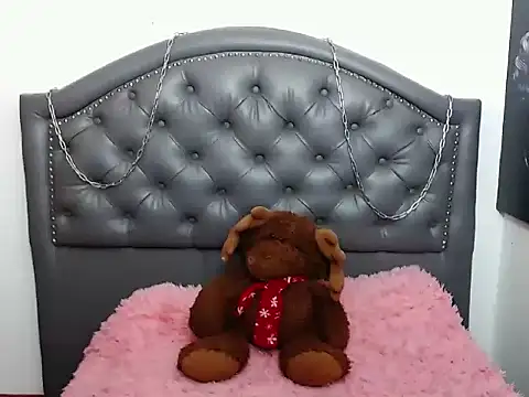 angellyhorny online show from 12/14/25, 09:42