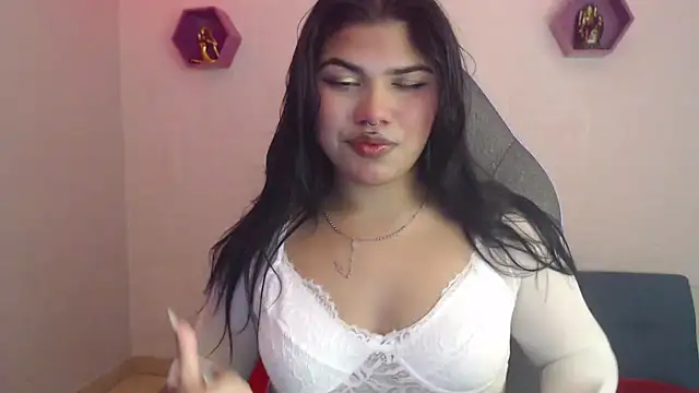 Snapshot of melany_rouse18 chatting on 03/23/25, 02:04 melany rouse18 online show from 03/23/25, 02:04