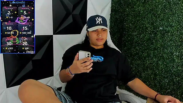 melany rouse18 online show from 11/12/25, 02:04