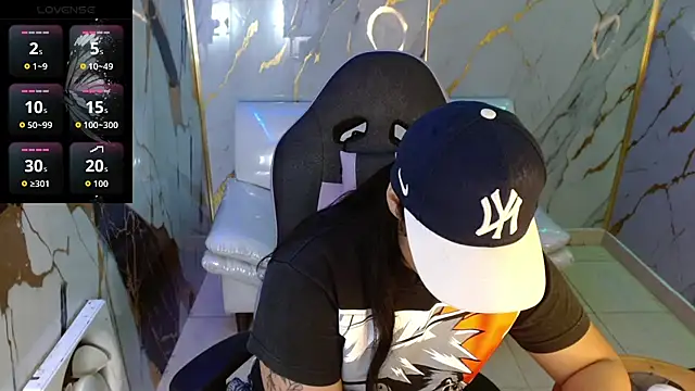 melany rouse18 online show from 04/16/26, 03:18