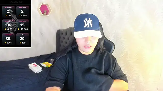 melany rouse18 online show from 12/03/25, 09:25