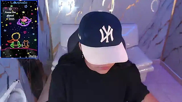 melany rouse18 online show from 11/01/25, 02:07