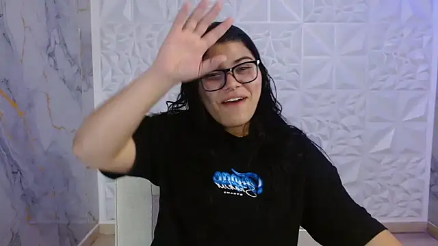 Snapshot of melany_rouse18 chatting on 07/15/26, 05:31 melany rouse18 online show from 07/15/26, 05:31
