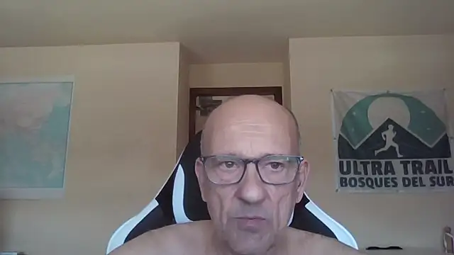 Snapshot of llopaco chatting on 06/05/26, 10:10 llopaco online show from 06/05/26, 10:10