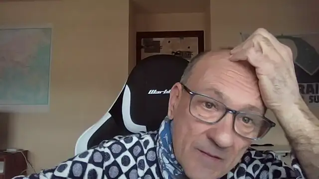 Snapshot of llopaco chatting on 02/16/26, 11:42 llopaco online show from 02/16/26, 11:42