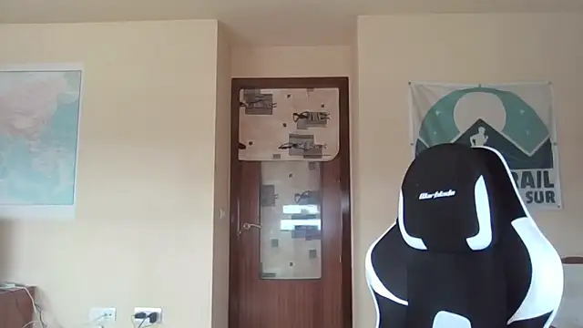 Snapshot of llopaco chatting on 02/28/26, 10:15 llopaco online show from 02/28/26, 10:15