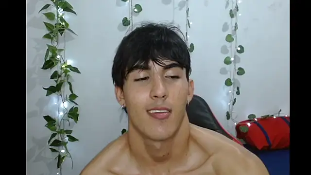 Snapshot of neithanzynxx chatting on 03/12/25, 01:36 neithanzynxx online show from 03/12/25, 01:36