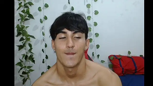 Snapshot of neithanzynxx chatting on 03/07/25, 01:42 neithanzynxx online show from 03/07/25, 01:42