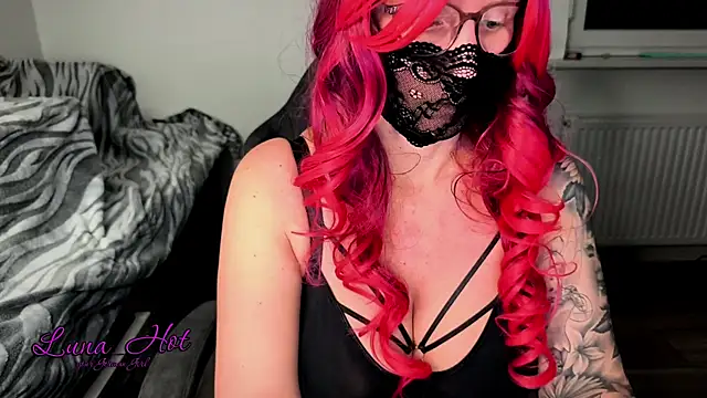 Snapshot of Lunalein chatting on 01/06/26, 06:56 Lunalein online show from 01/06/26, 06:56