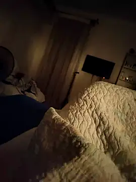 Snapshot of Loly2025 chatting on 09/22/25, 03:12 Loly2025 online show from 09/22/25, 03:12