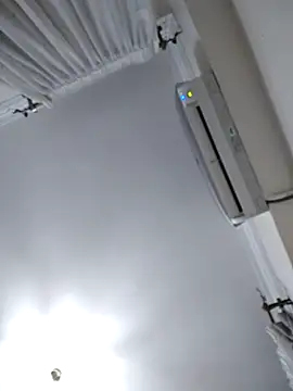 Snapshot of Loly2025 chatting on 09/20/25, 09:09 Loly2025 online show from 09/20/25, 09:09